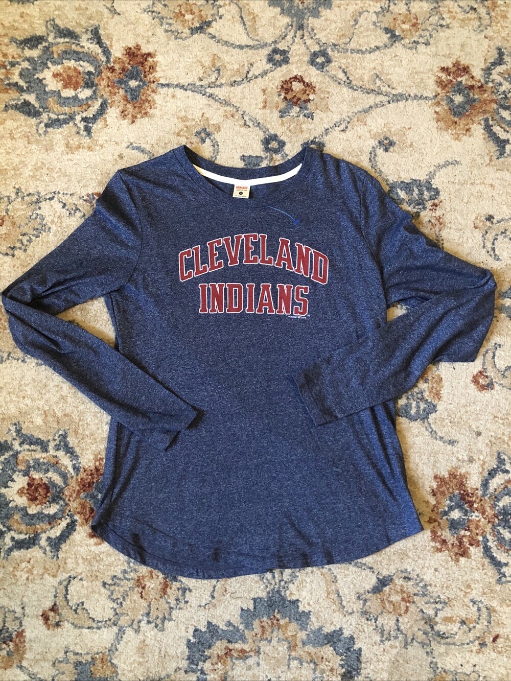 Homage Cleveland Indians Long Sleeve Women’s Size Medium